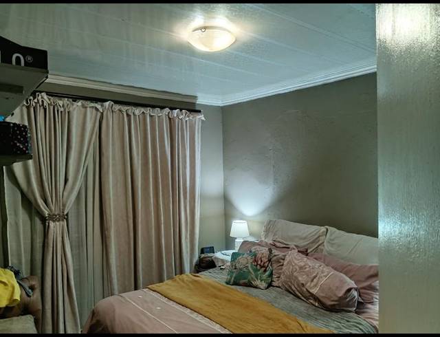 2 BEDROOM HOUSE FOR SALE IN SOSHANGUVE SOUTH